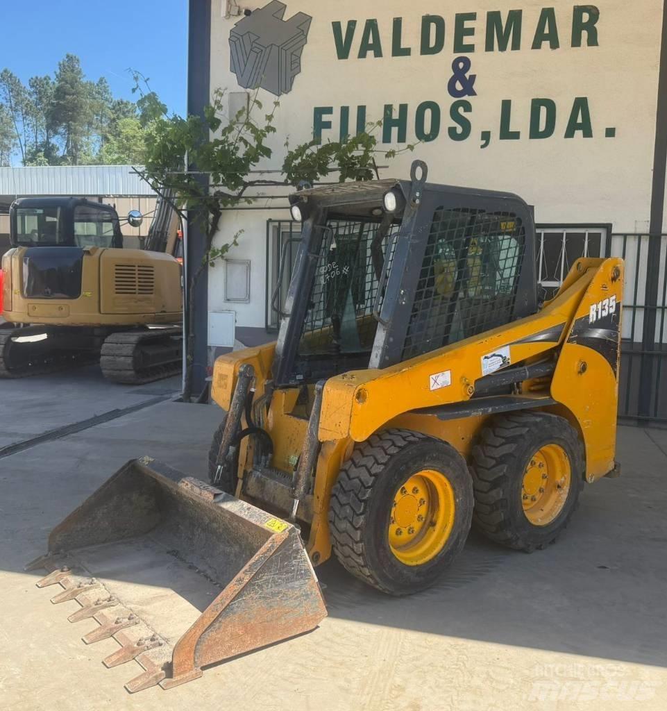 Gehl R 135 Skid steer mini nakladalci