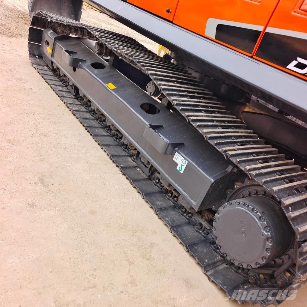 Doosan DX 300 LC Bagri goseničarji