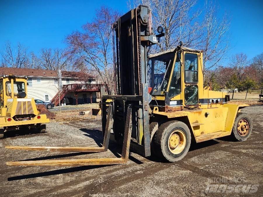 CAT V 330 C Kontejnerski viličarji