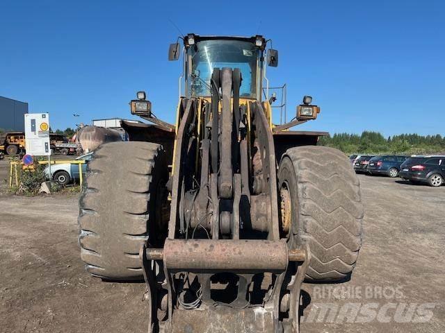 Volvo L220D Kolesni nakladalci