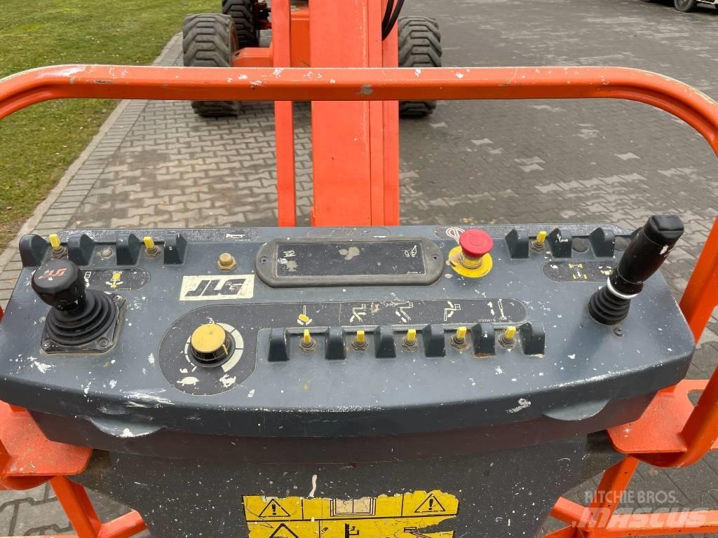 JLG 800 AJ Zglobne dvižne ploščadi