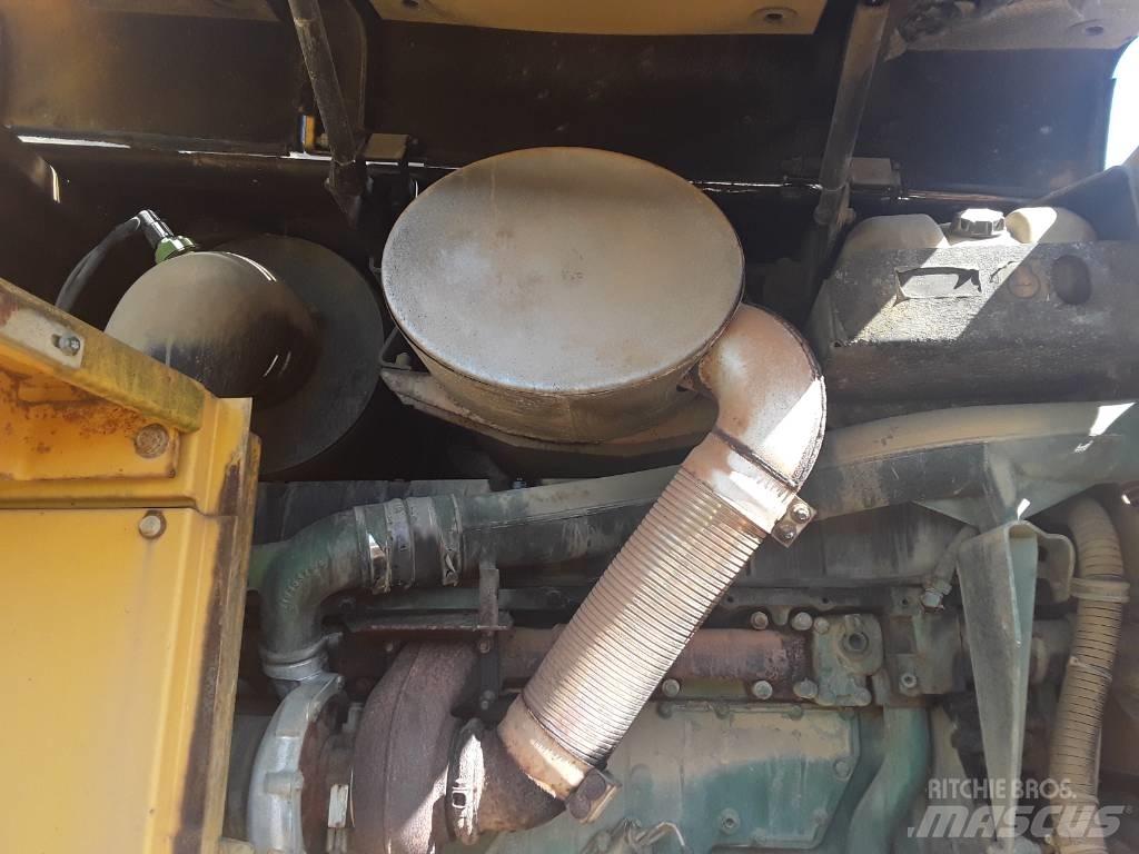 Volvo L 180 E Kolesni nakladalci