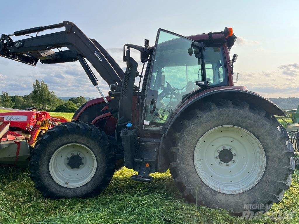 Valtra N155 Versu Traktorji
