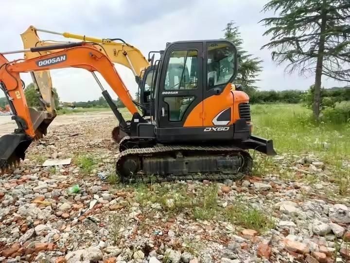 Doosan DX 60 Mini bagri <7t