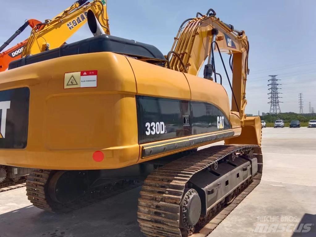 Cata-Dyne 330 Bagri goseničarji