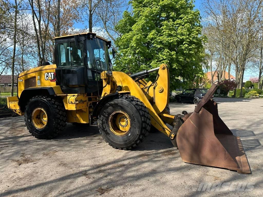 CAT 930 M Kolesni nakladalci