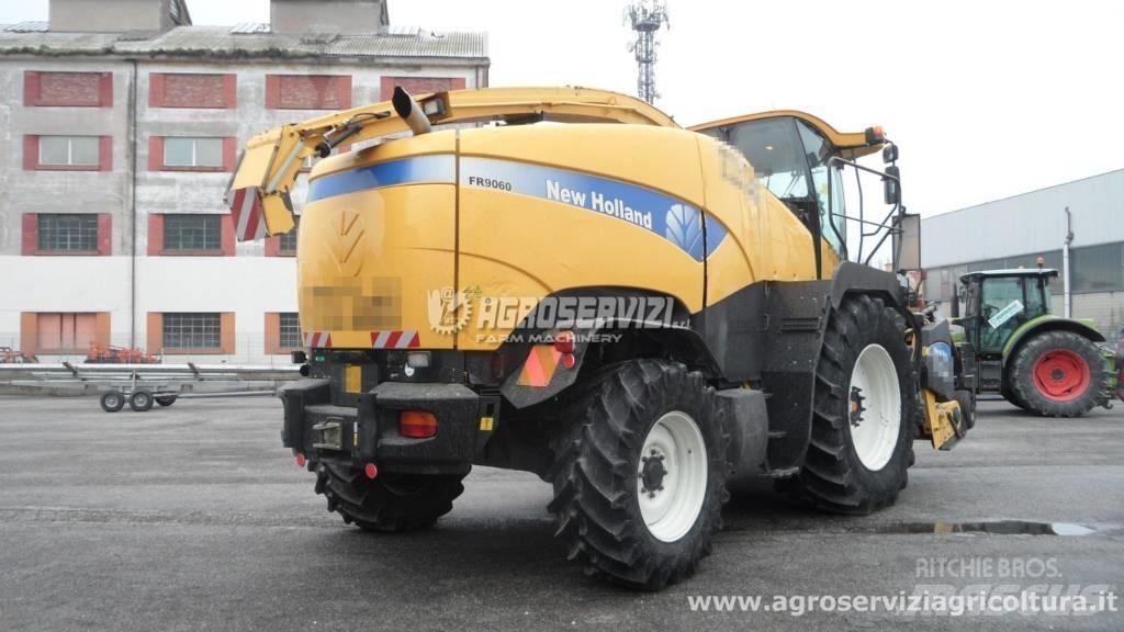 New Holland FR 9060 Stroji za krmo na lastni pogon