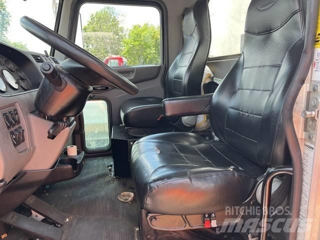 Peterbilt 337 Tovornjaki za prevoz pijač