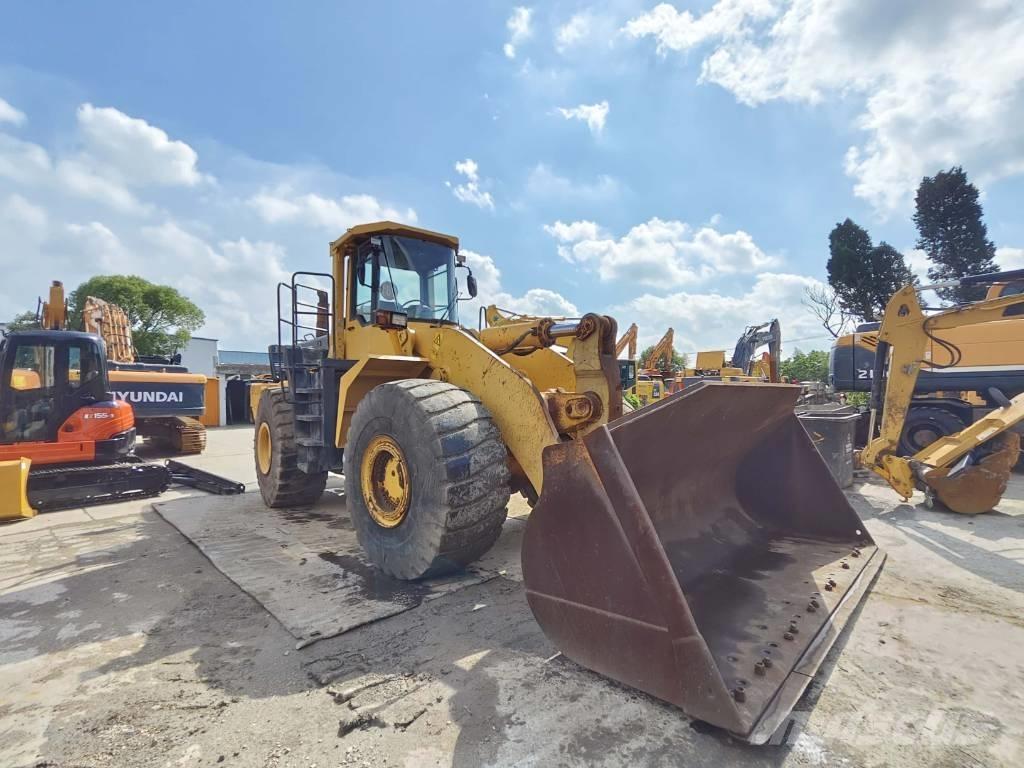 Komatsu WA 500 Kolesni nakladalci