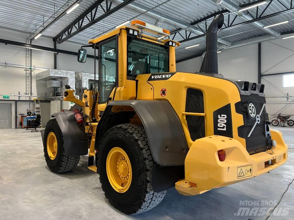 Volvo L90G Kolesni nakladalci