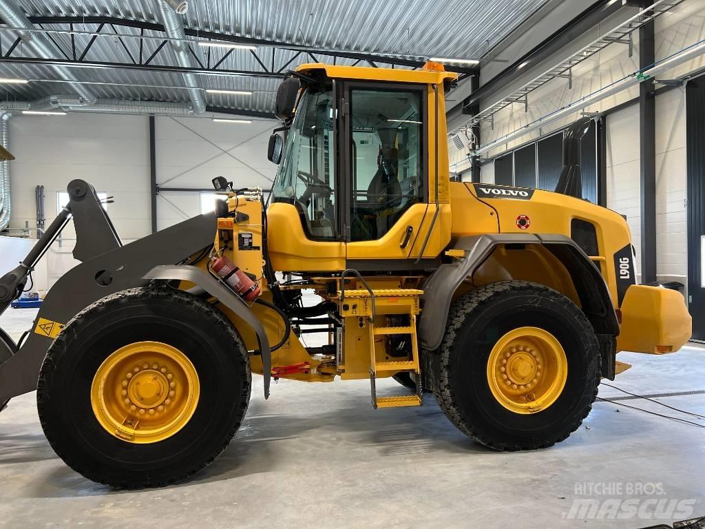 Volvo L90G Kolesni nakladalci