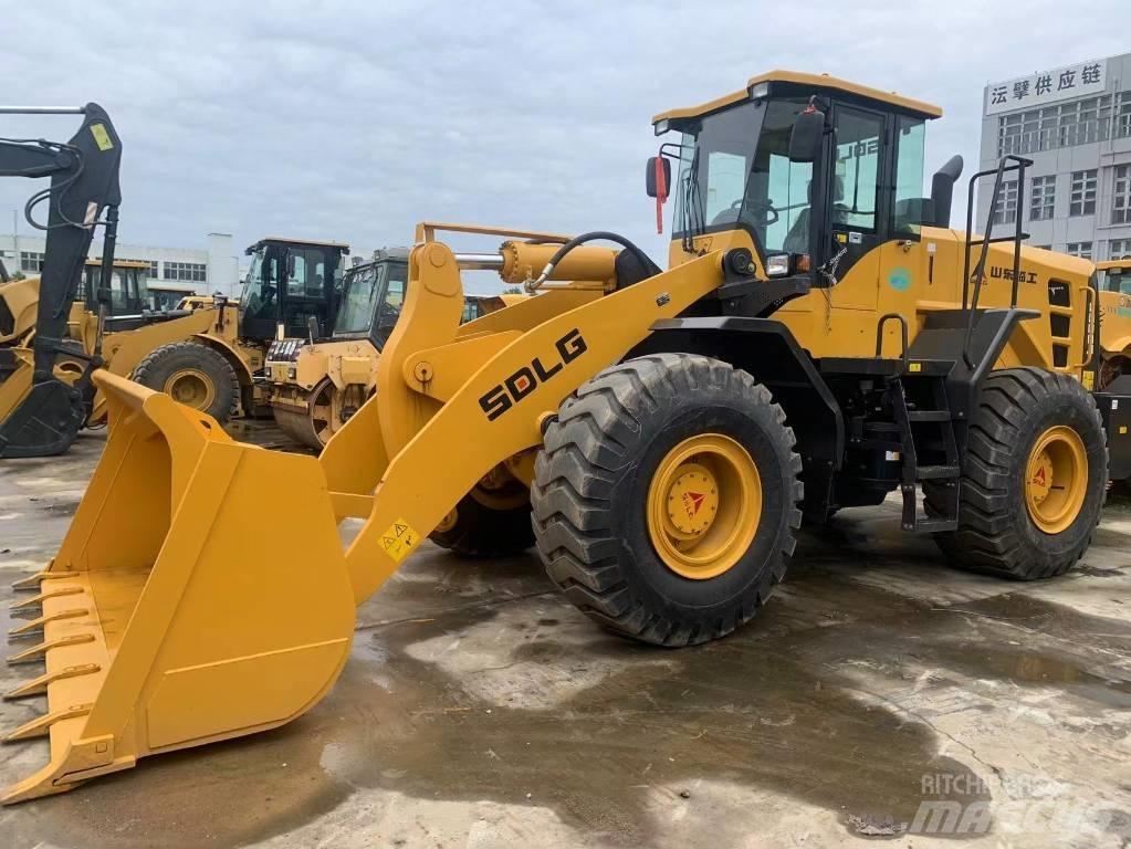 SDLG L956F Kolesni nakladalci