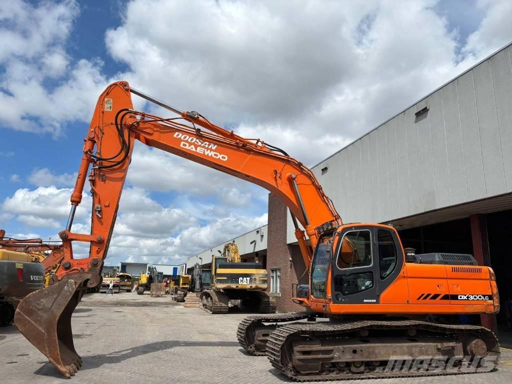 Doosan DX 300 LC Bagri goseničarji