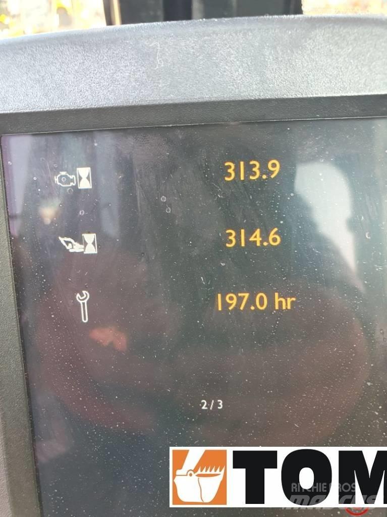 JCB JS 175 W Bagri na kolesih