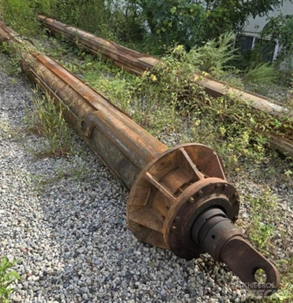 Bauer BG28H Težki vrtalni stroji