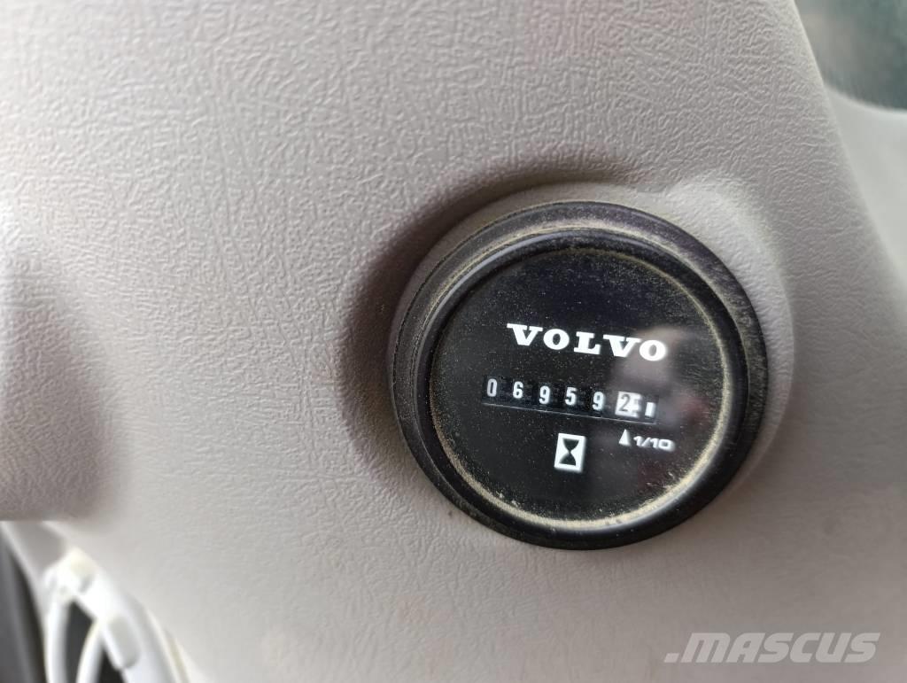 Volvo EW 210 D Bagri na kolesih