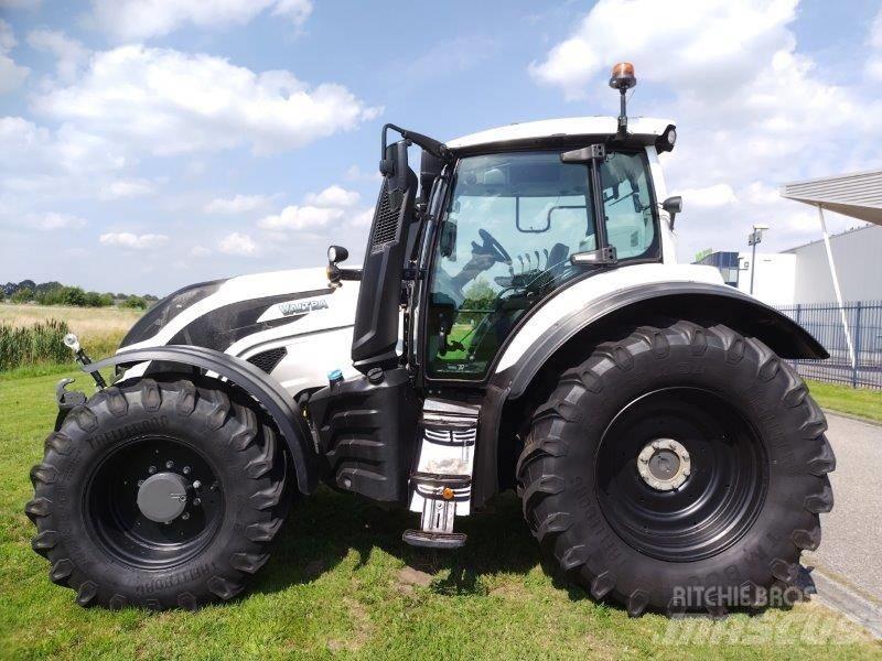 Valtra T 175 A Traktorji