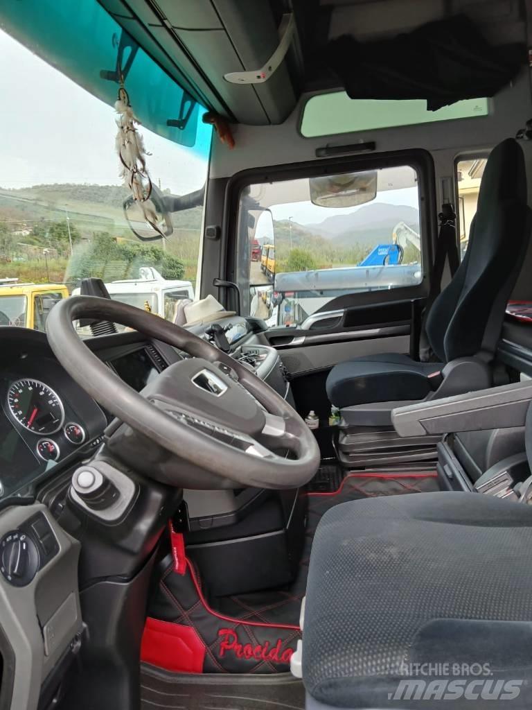 MAN TGX 26.560 Tovornjaki za prevoz avtomobilov z vitlom