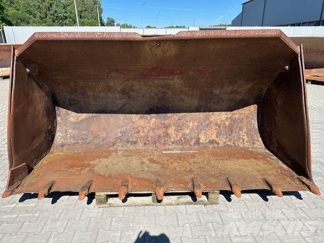Liebherr L 551 Žlice
