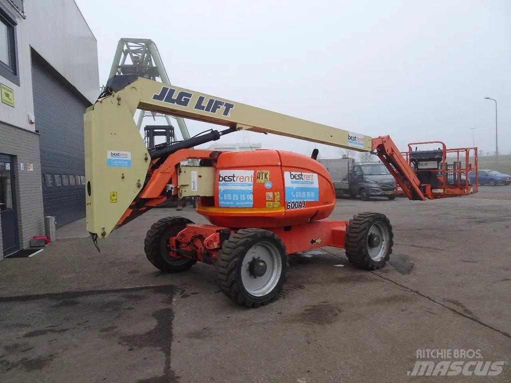 JLG 600AJ Zglobne dvižne ploščadi