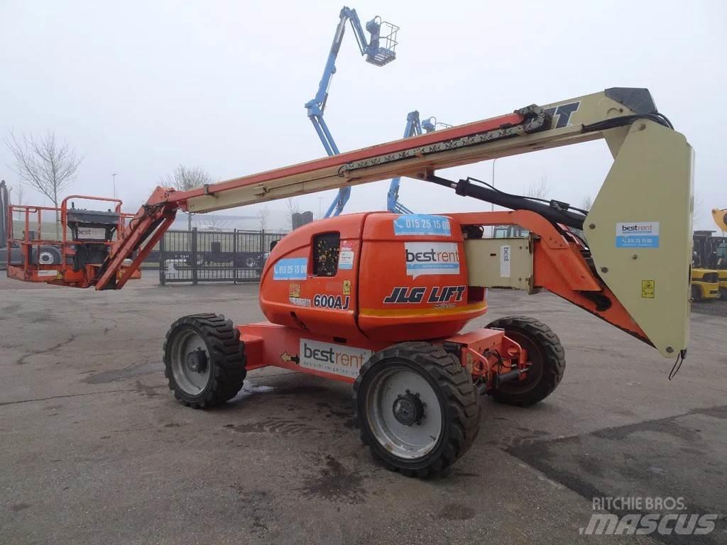 JLG 600AJ Zglobne dvižne ploščadi