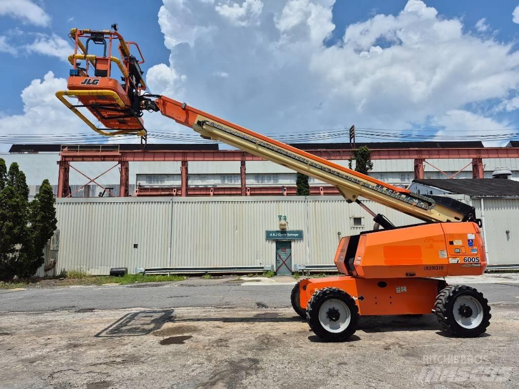 JLG 800 S Zglobne dvižne ploščadi