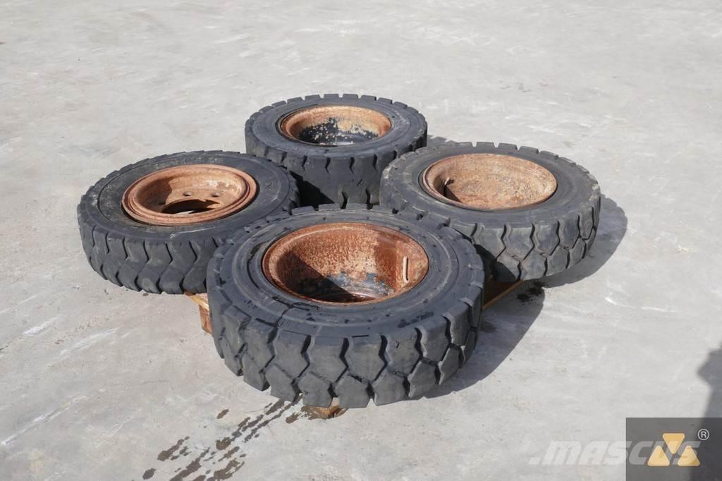 Trelleborg 7.50-15 Gume, kolesa in platišča