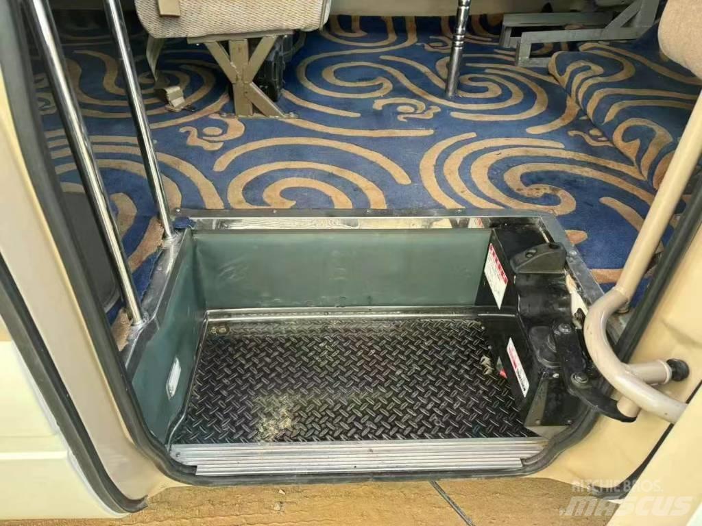 Toyota Coaster Medkrajevni avtobusi