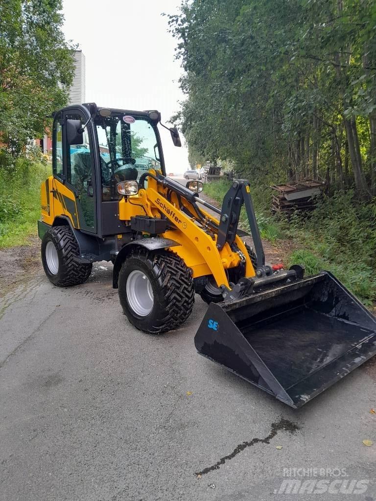Schäffer 2445s Skid steer mini nakladalci