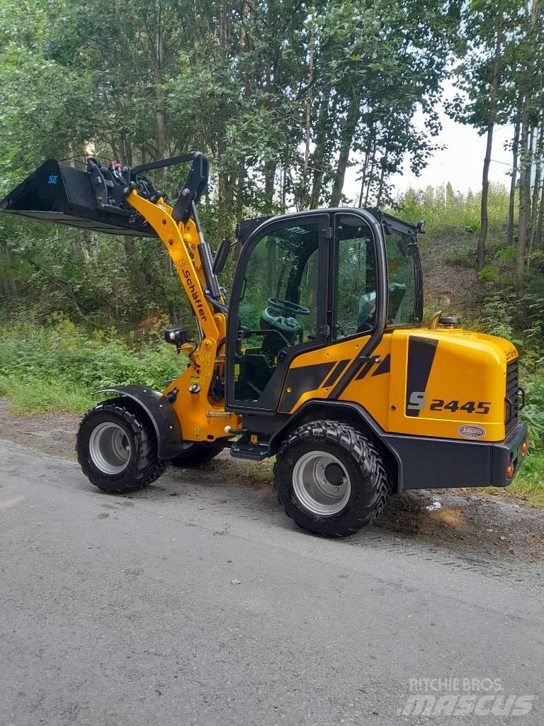 Schäffer 2445s Skid steer mini nakladalci