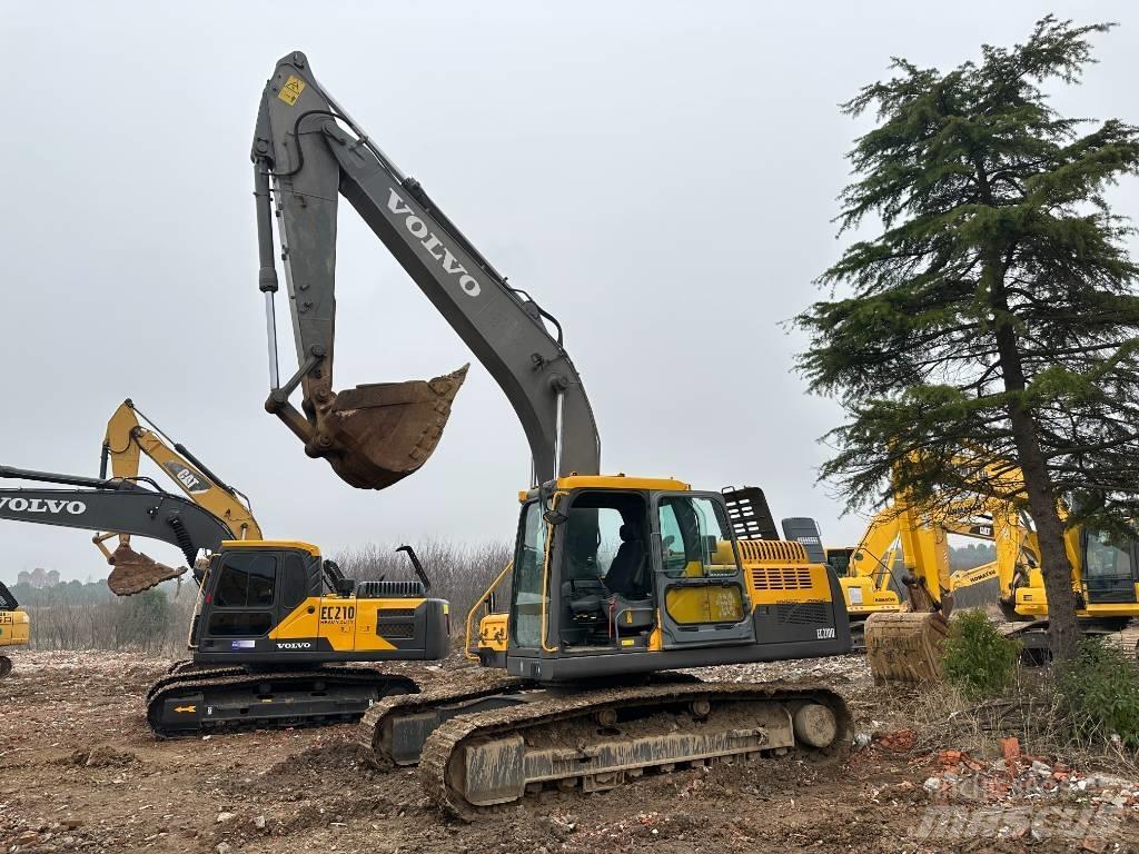 Volvo EC210D Bagri goseničarji