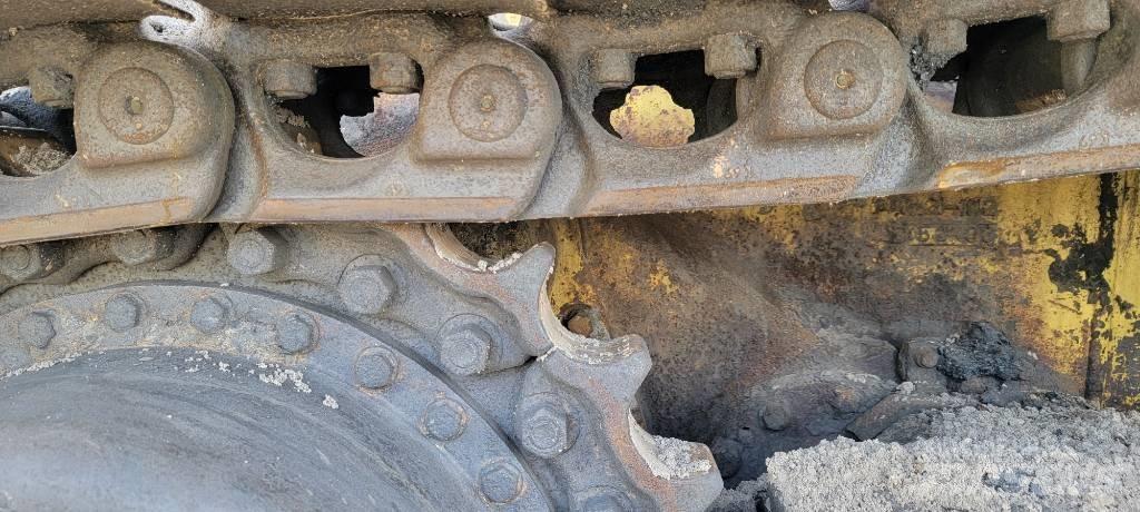 Komatsu D 65 EX 12 Buldožerji goseničarji
