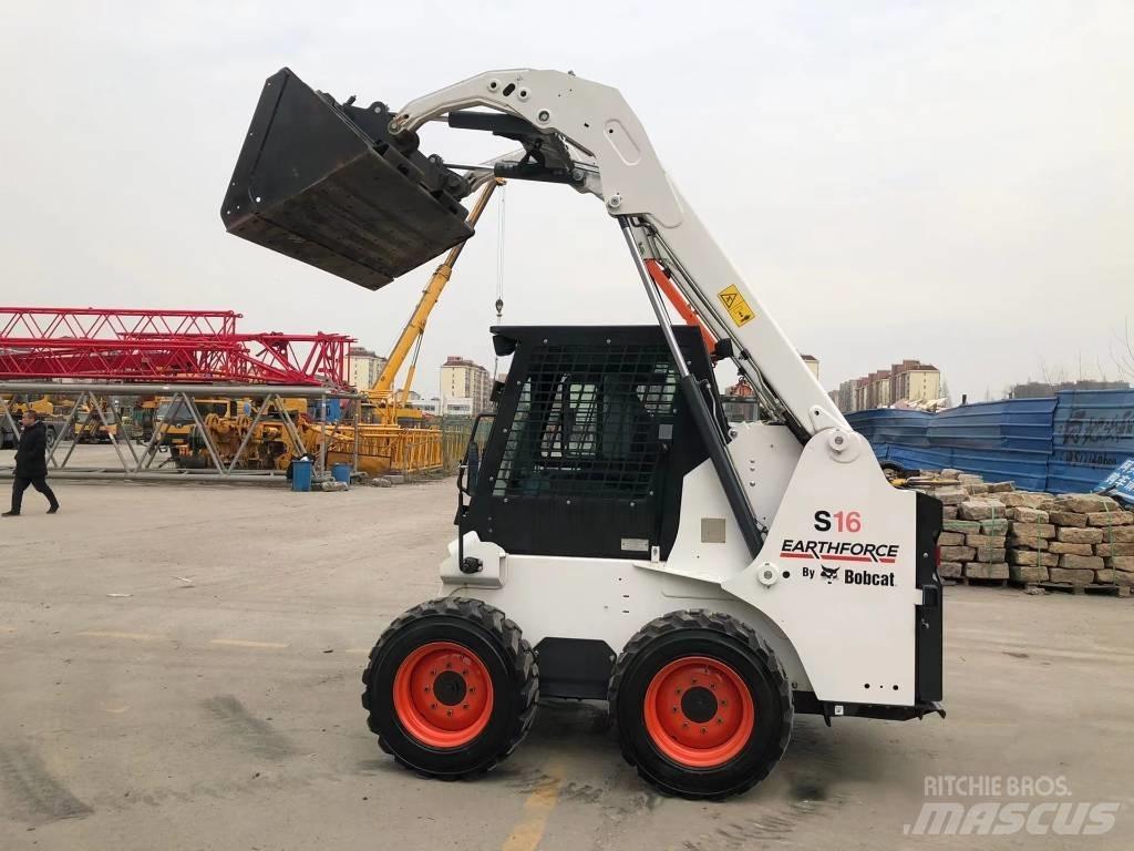 Bobcat S16 Skid steer mini nakladalci