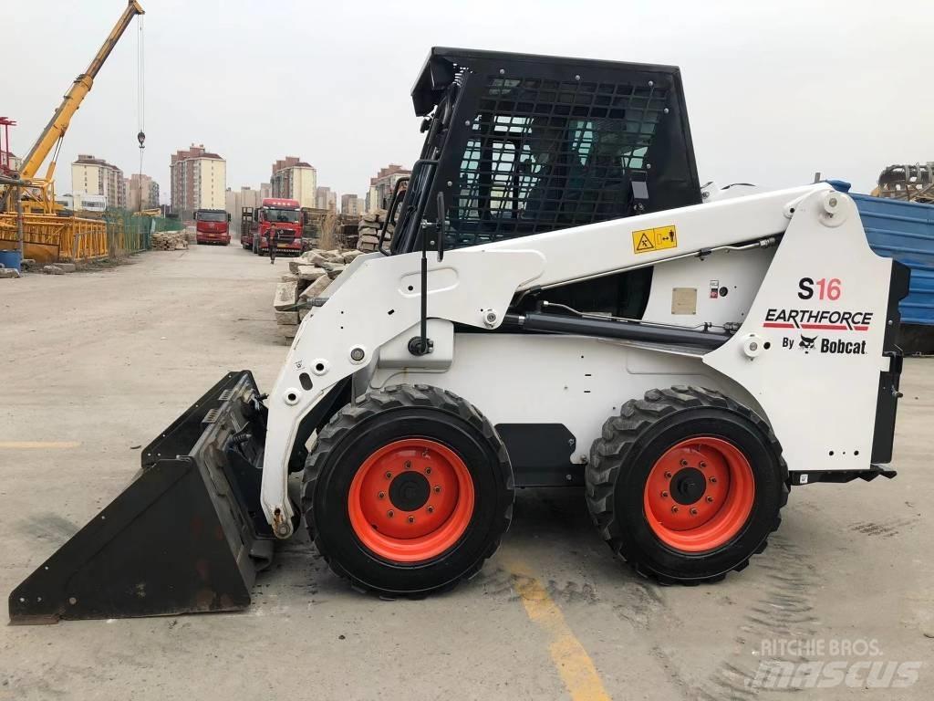 Bobcat S16 Skid steer mini nakladalci