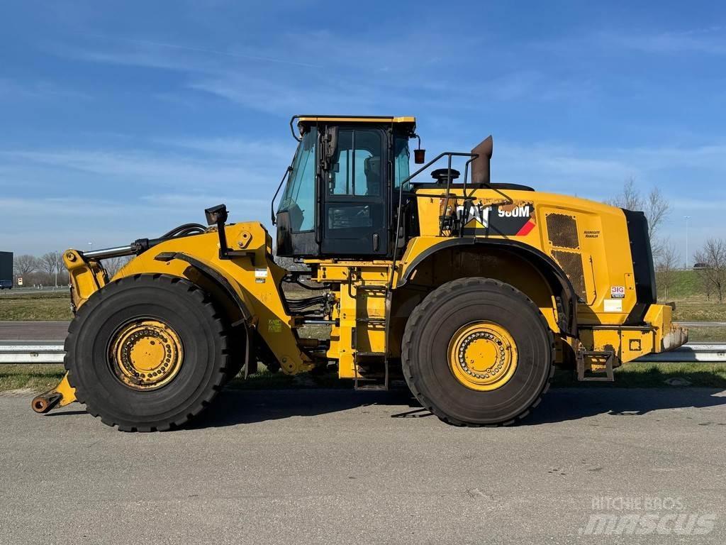 CAT 980M Kolesni nakladalci