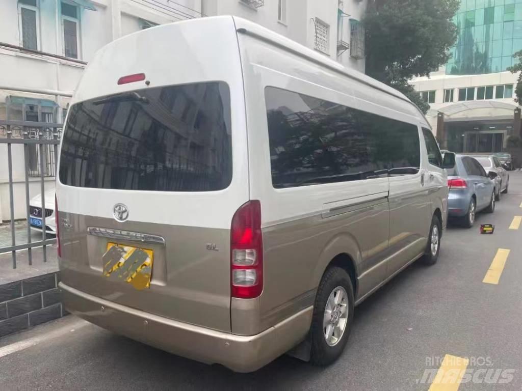 Toyota Coaster Medkrajevni avtobusi