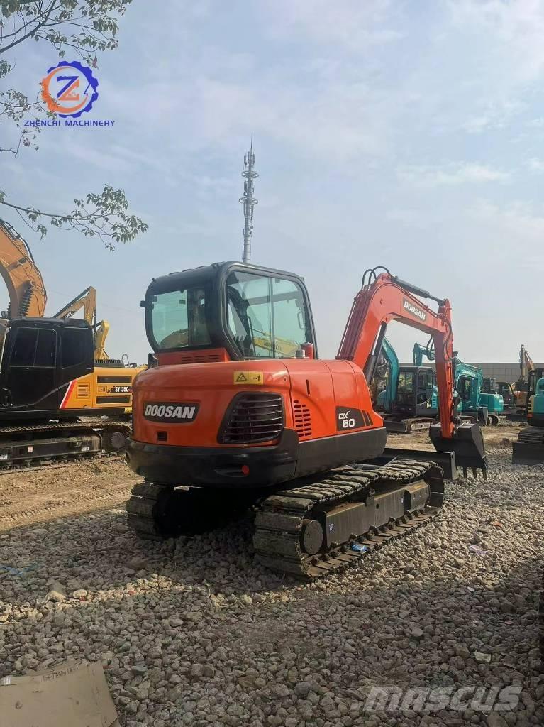 Doosan DX 60 Mini bagri <7t
