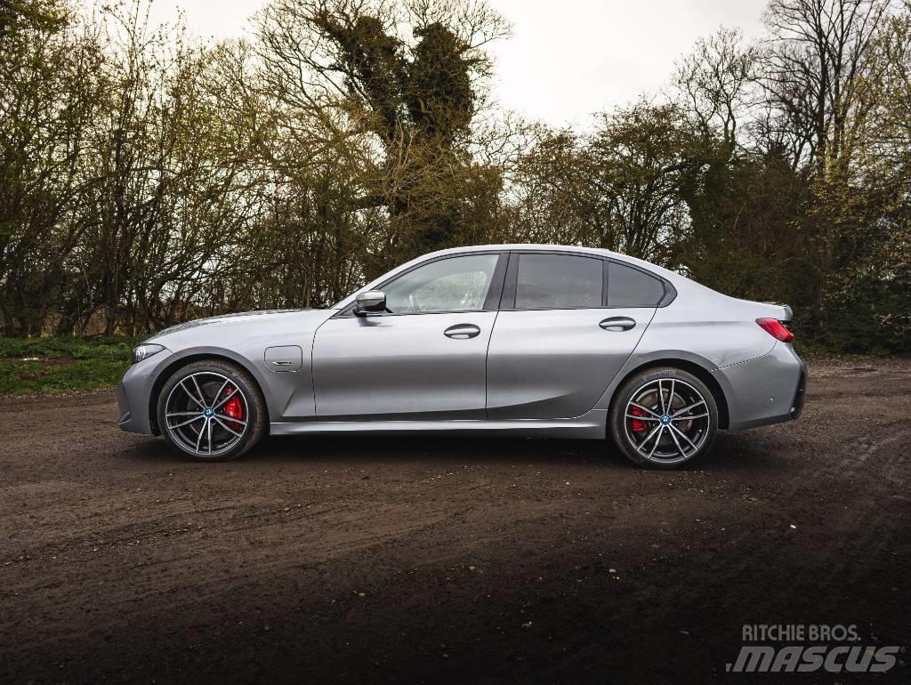 BMW 330e Avtomobili