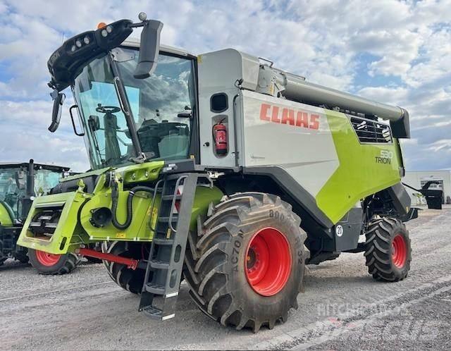CLAAS TRION 530 Kombajni