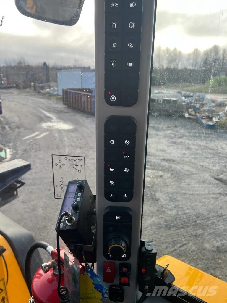 JCB 413K Pyöräkone Kolesni nakladalci