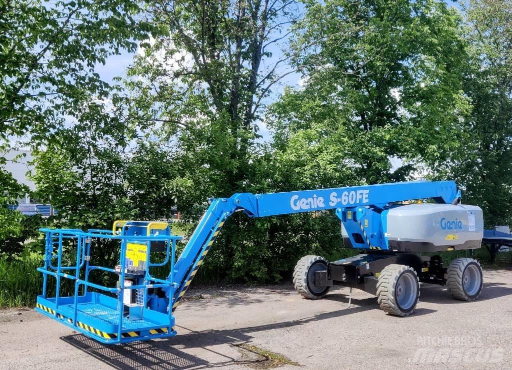 Genie S-60 FE Zglobne dvižne ploščadi