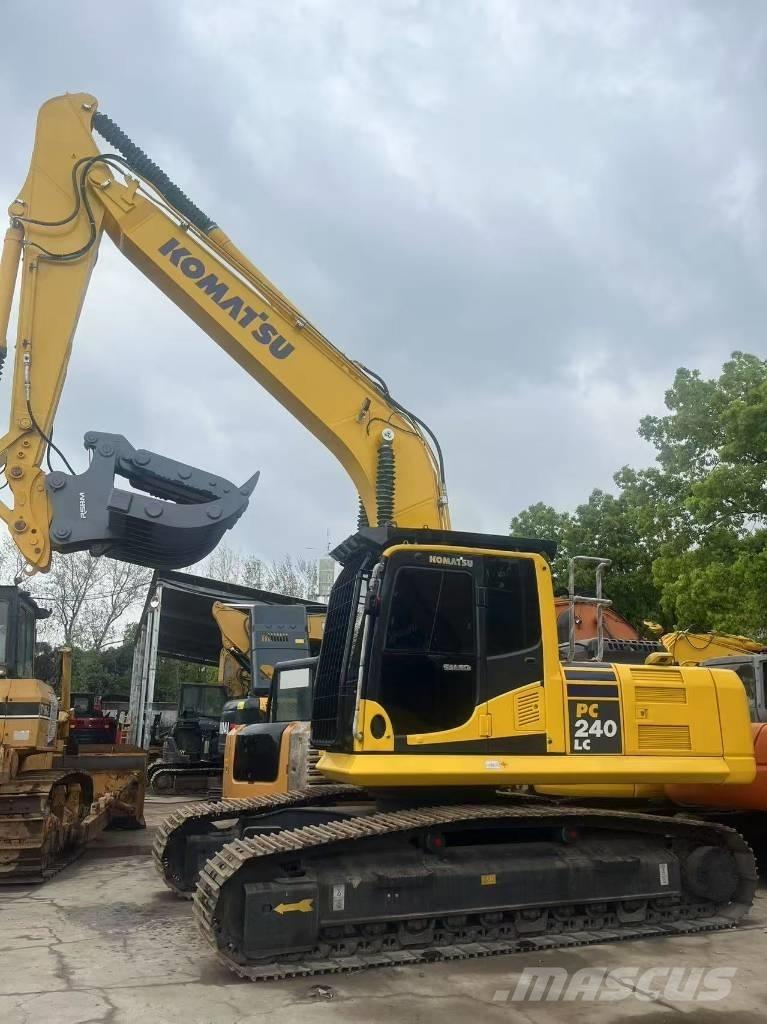 Komatsu PC 240 Bagri goseničarji