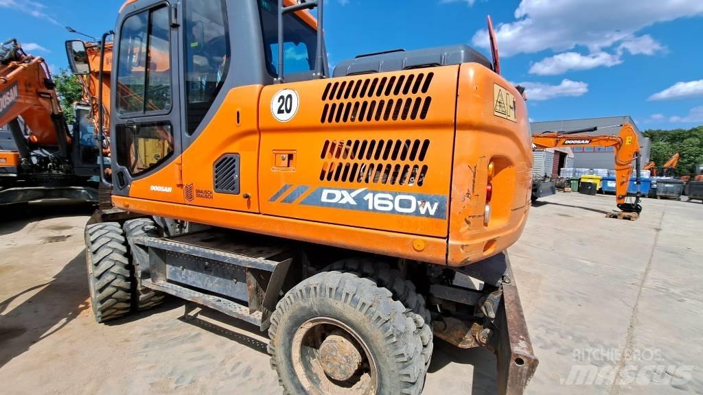 Doosan DX 160 W-3 Bagri na kolesih
