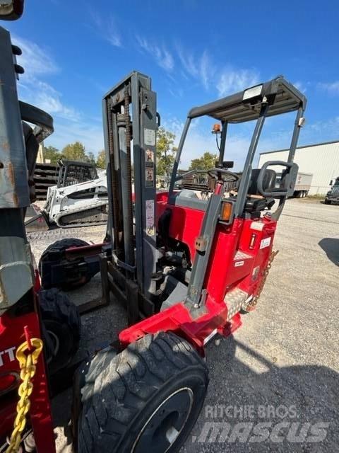 Moffett 4way m55.4 Terenski viličar