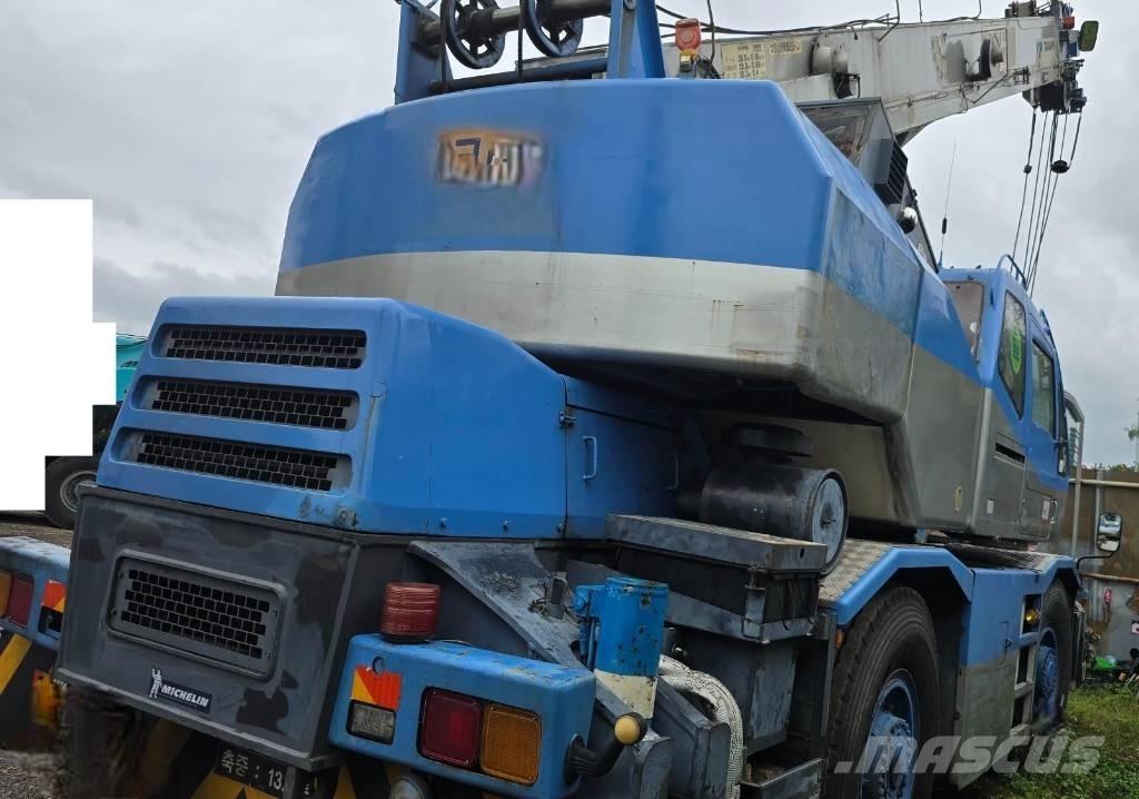 Tadano TR 250 M-6 Avtodvigala