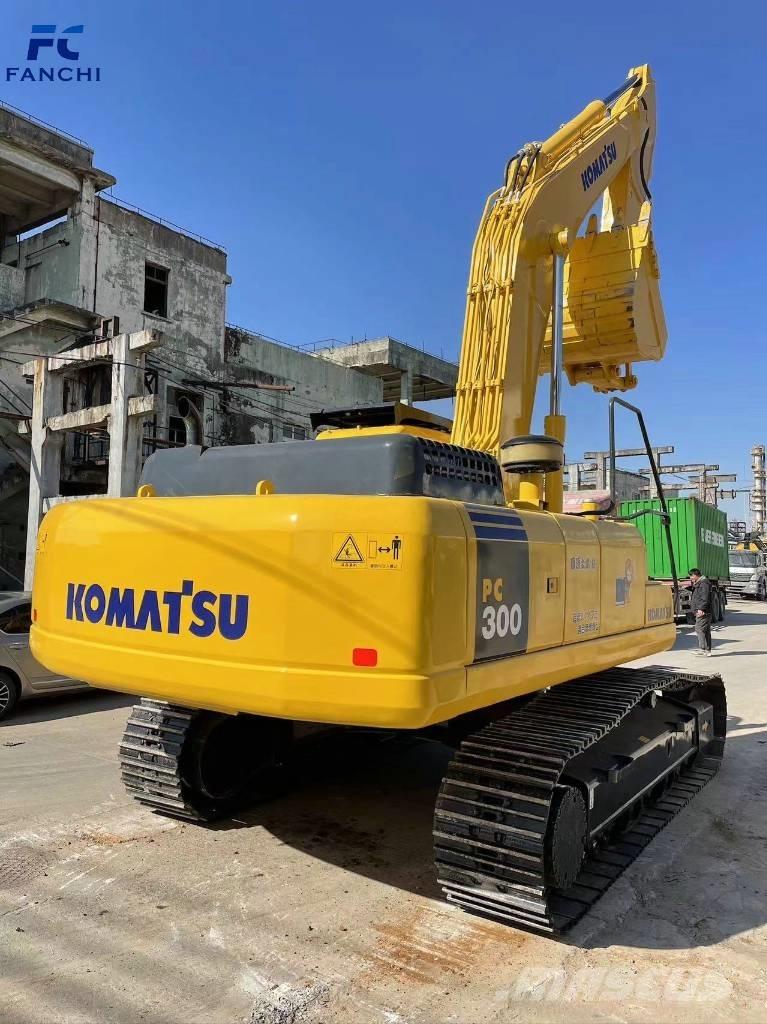 Komatsu PC 300 Bagri goseničarji