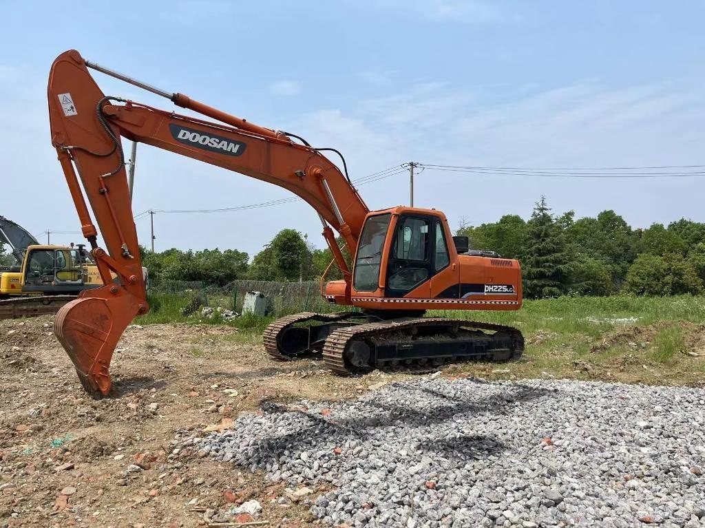 Doosan DH 225 Bagri goseničarji