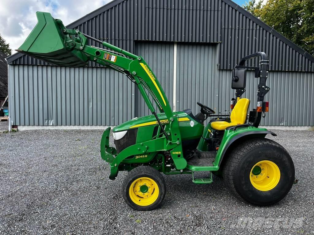 John Deere 3045 R Traktorji