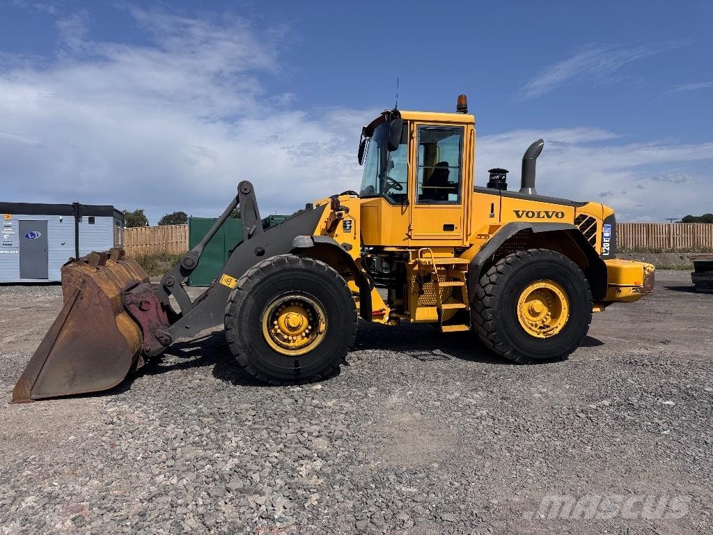 Volvo L 120 E Kolesni nakladalci