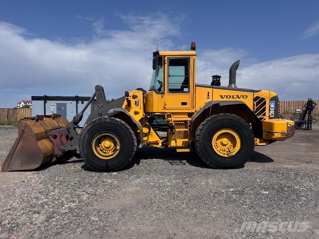 Volvo L 120 E Kolesni nakladalci